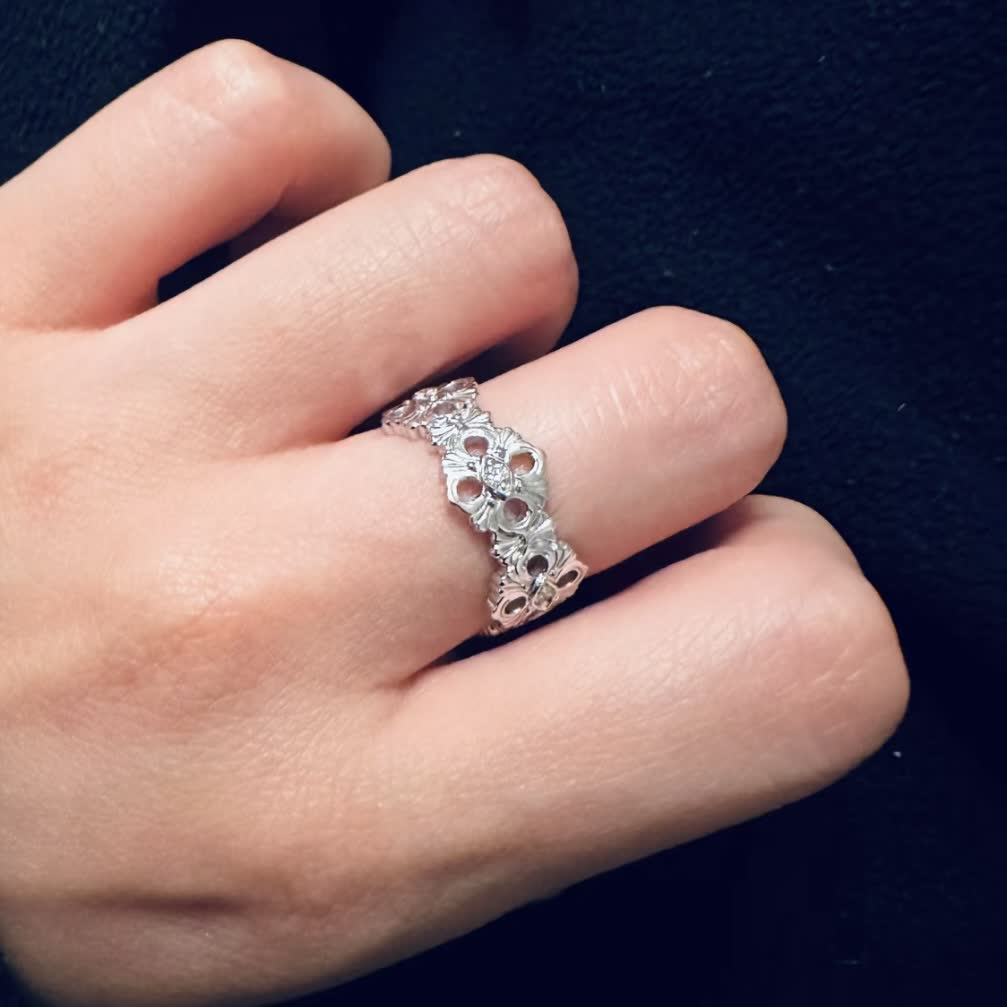 Van Cleef & Arpels Floral Diamond Ring